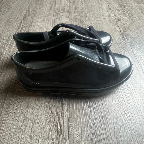 Melissa Lace Up Waterproof “Be” Lace Up Sneaker Black - Picture 5 of 16